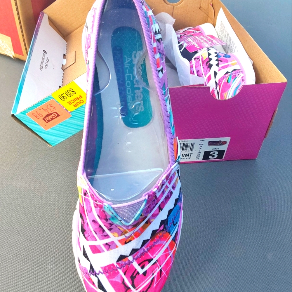 SKECHERS CANVAS SLIP ON NIB